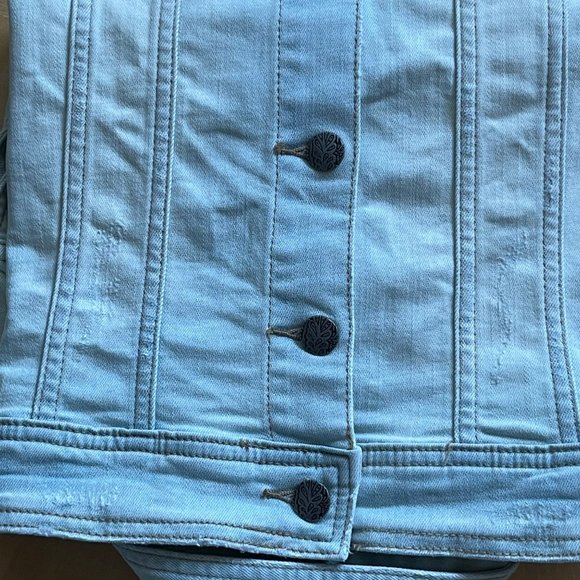 prAna Women's Medium Dree Light Blue Denim Button Down Vest Light Distressing - Picture 6 of 9